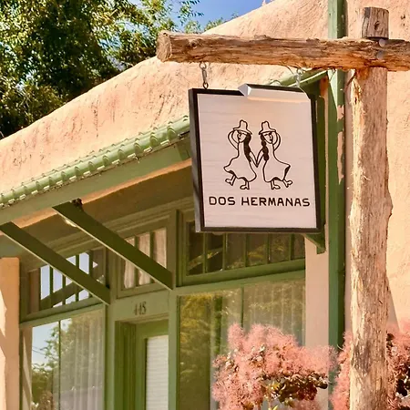 Dos Hermanas Casita 4, 5 & 6 Downtown Courtyard Holiday home *
