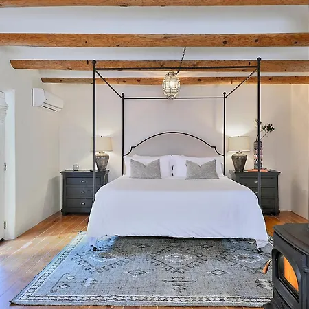 Dos Hermanas Casita 4, 5 & 6 Downtown Courtyard Holiday home *