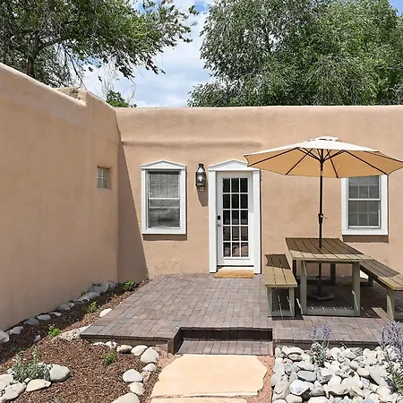 Dos Hermanas Casita 4, 5 & 6 Downtown Courtyard *