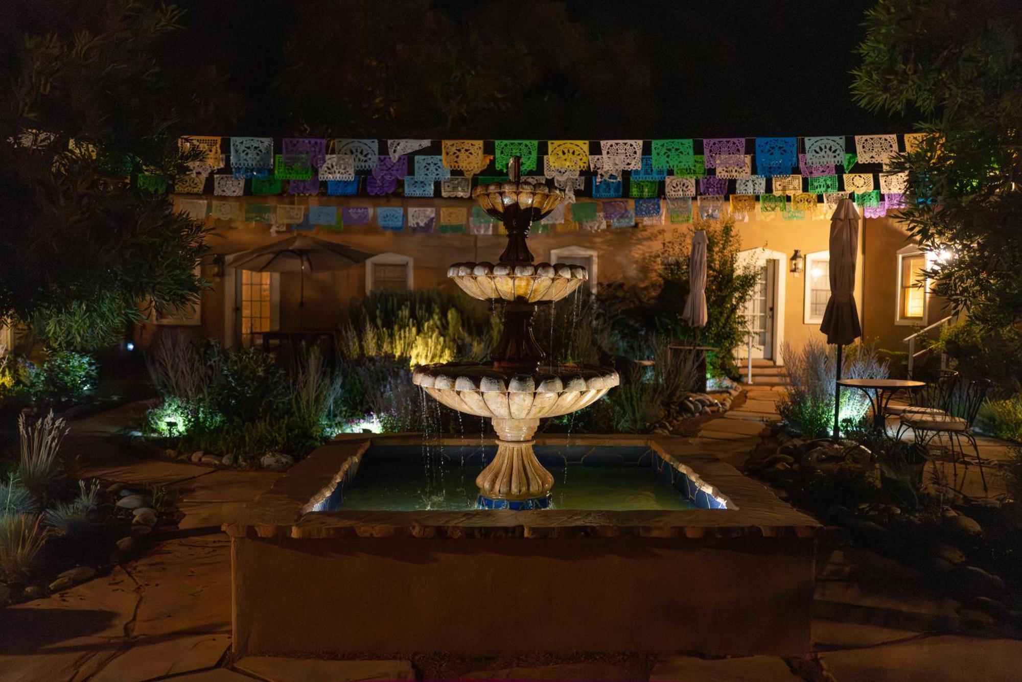Dos Hermanas Casita 1, 4 & 5 Downtown Courtyard