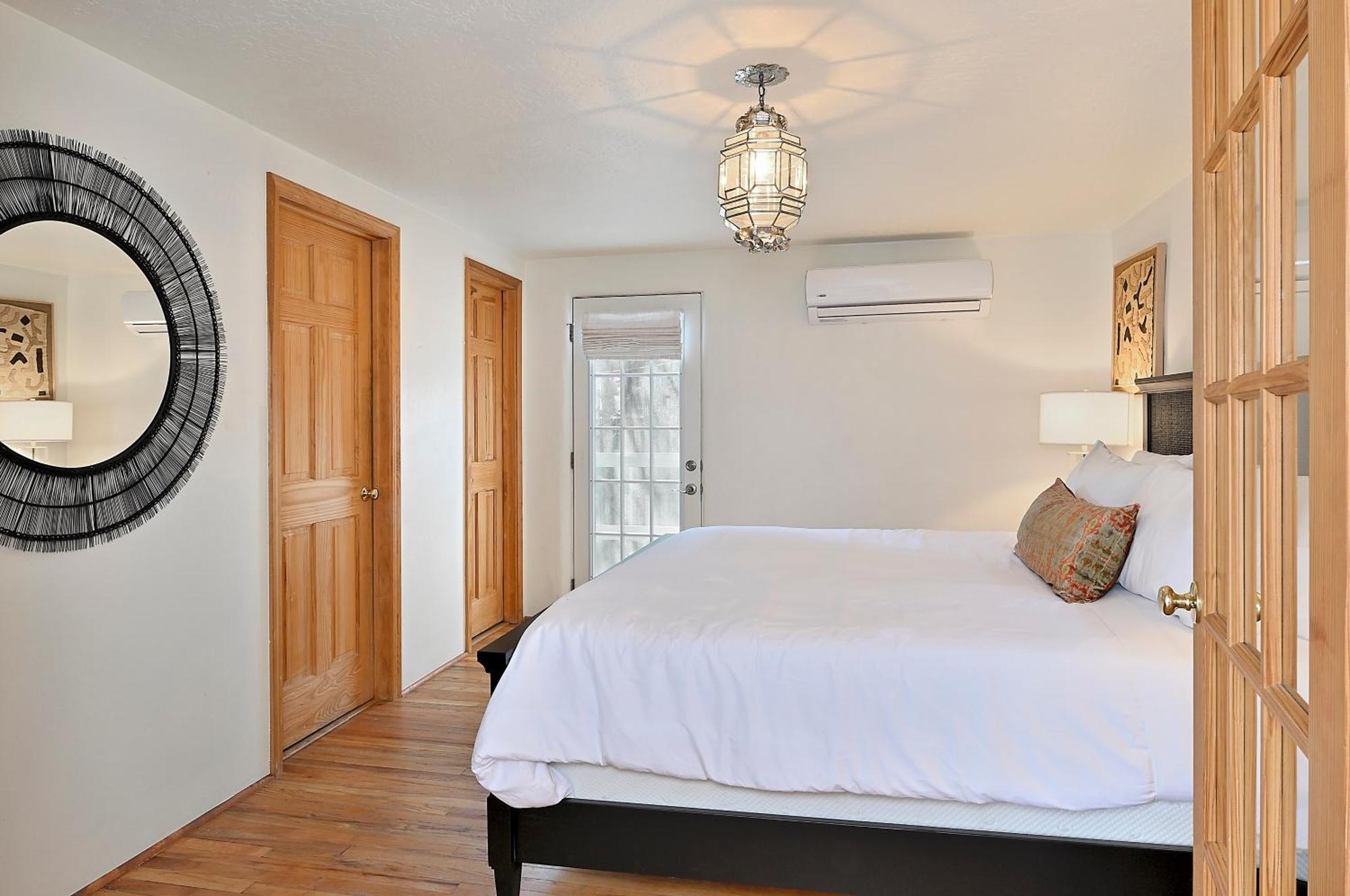 Dos Hermanas Casita 1, 4 & 5 Downtown Courtyard Holiday home *