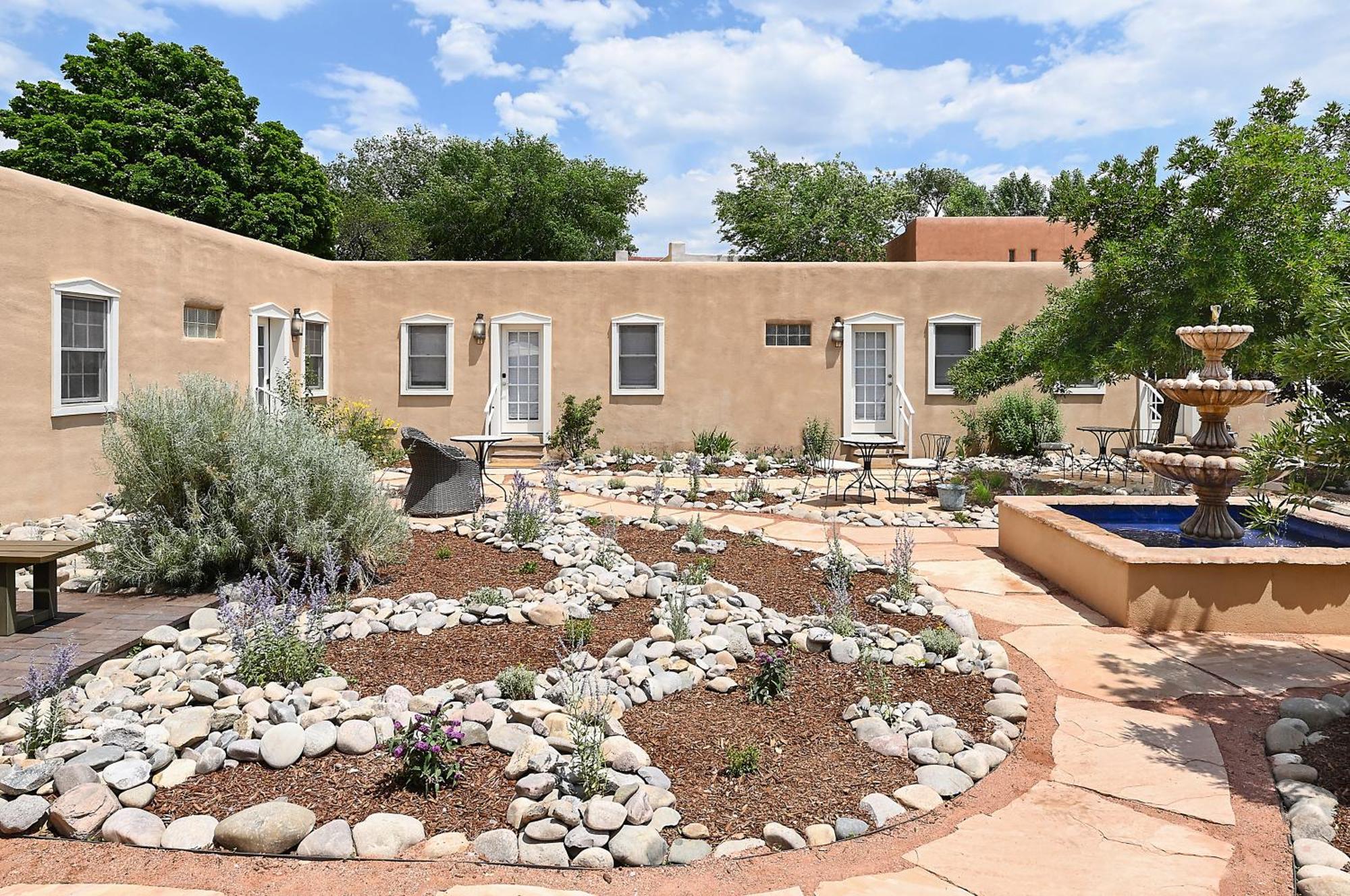 Dos Hermanas Casita 1, 4 & 5 Downtown Courtyard Santa Fe