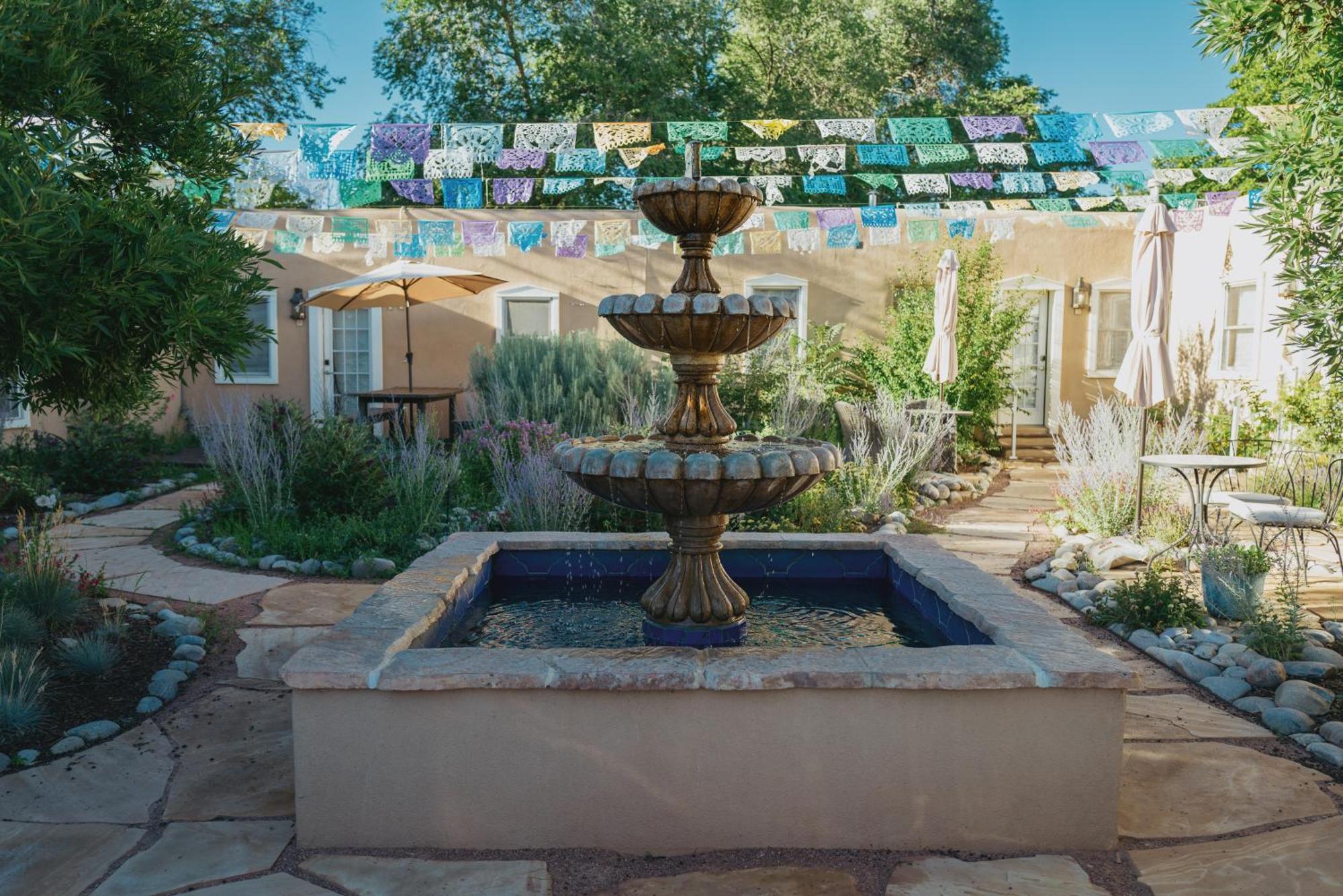 Dos Hermanas Casita 1, 4 & 5 Downtown Courtyard Holiday home Santa Fe