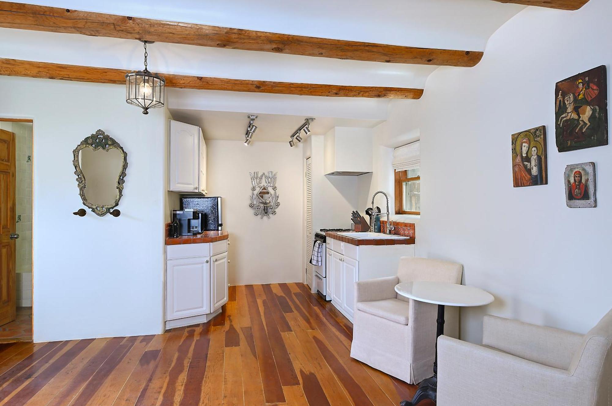 Dos Hermanas Casita 4, 5 & 6 Downtown Courtyard Santa Fe